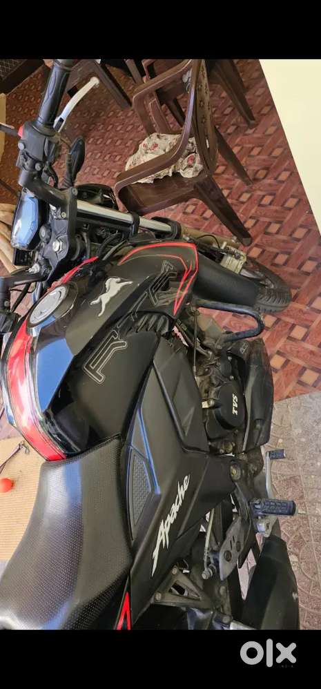Rtr 200cc bike h .Bike pe lemilesan karaya hua h new condition bike h