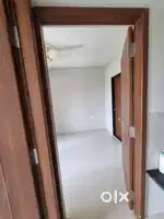 2bhk available ( brokrage applicable)bachlors family