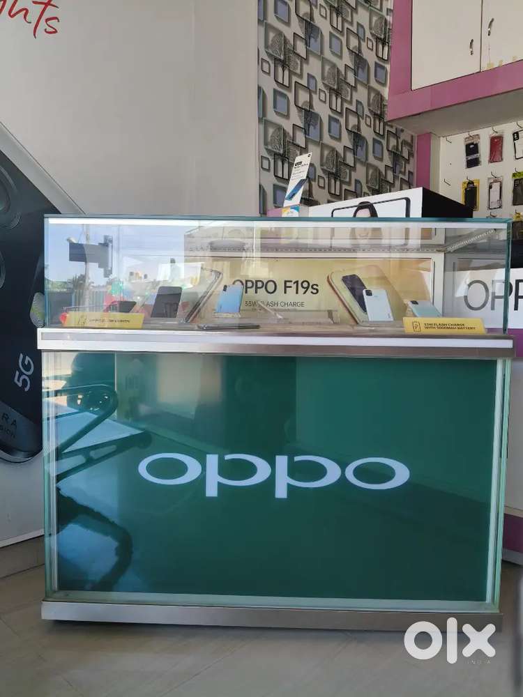 Oppo Mobile Display Counter for Sale – Good Condition