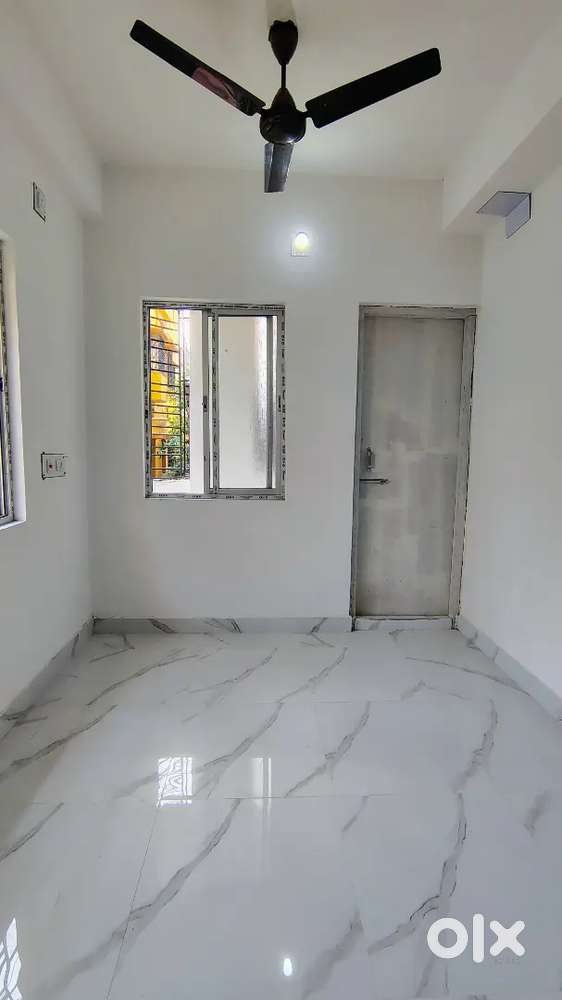 2bhk room available