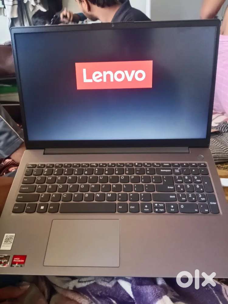 Lenovo v15