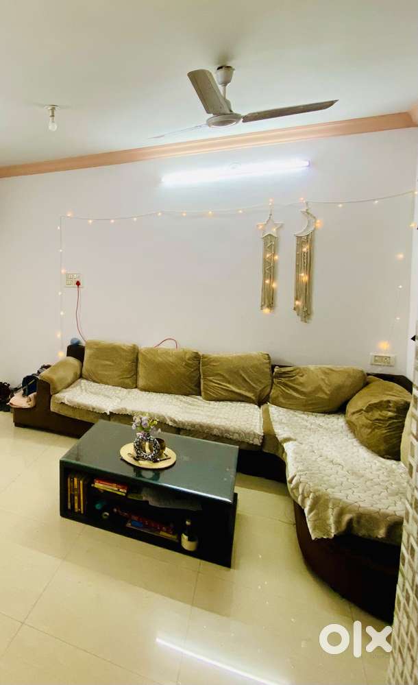 L- shaped 5 seater sofa