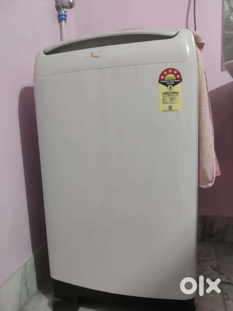Good working less than 2 year old fully automatic washing machine