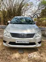 Toyota Innova 2.5 G (Diesel) 7 Seater BS IV, 2012, Diesel