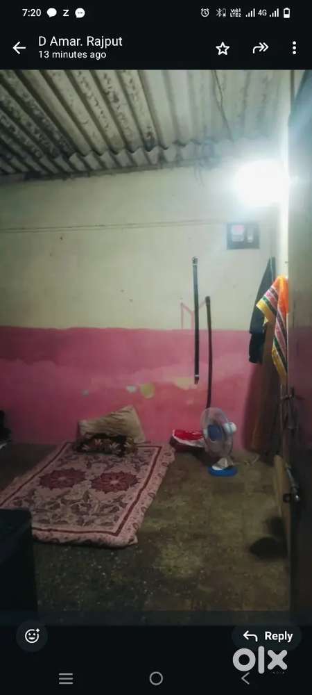 किशनचं सारं सामान अवेलेबल आहे पाणी पण 24 तास आहे लाईट पण 24 तास आहे