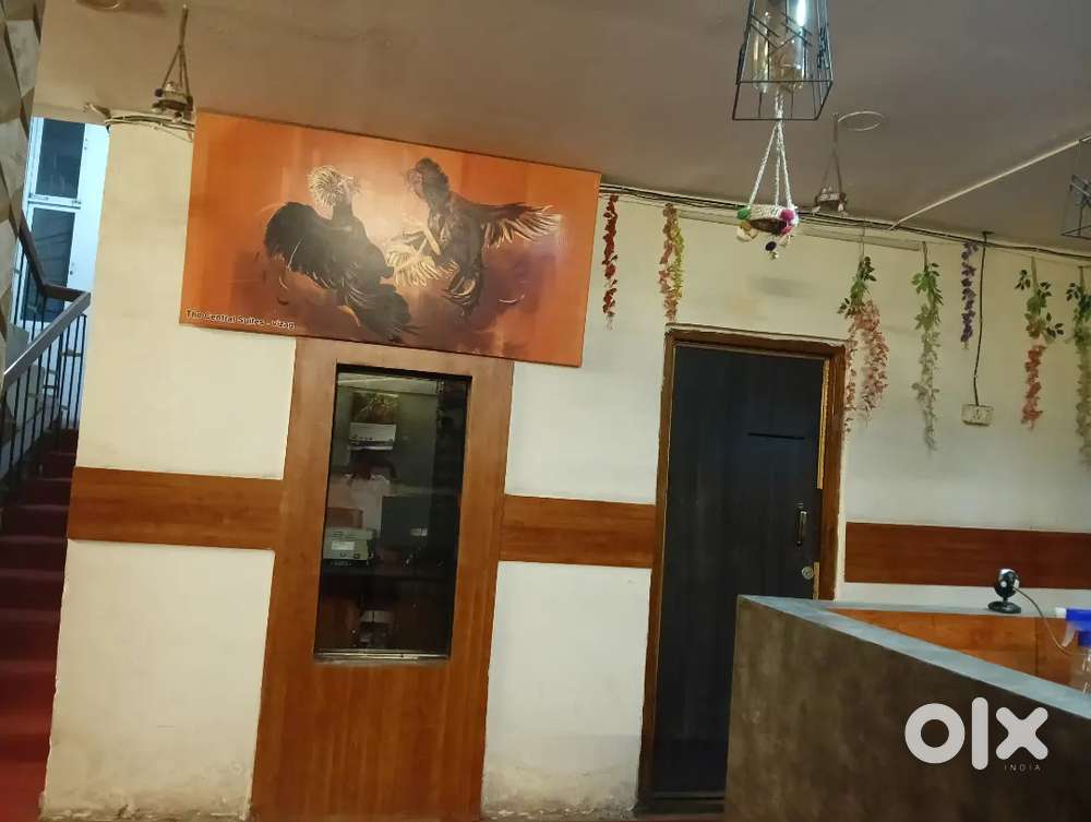 The central suits hotel