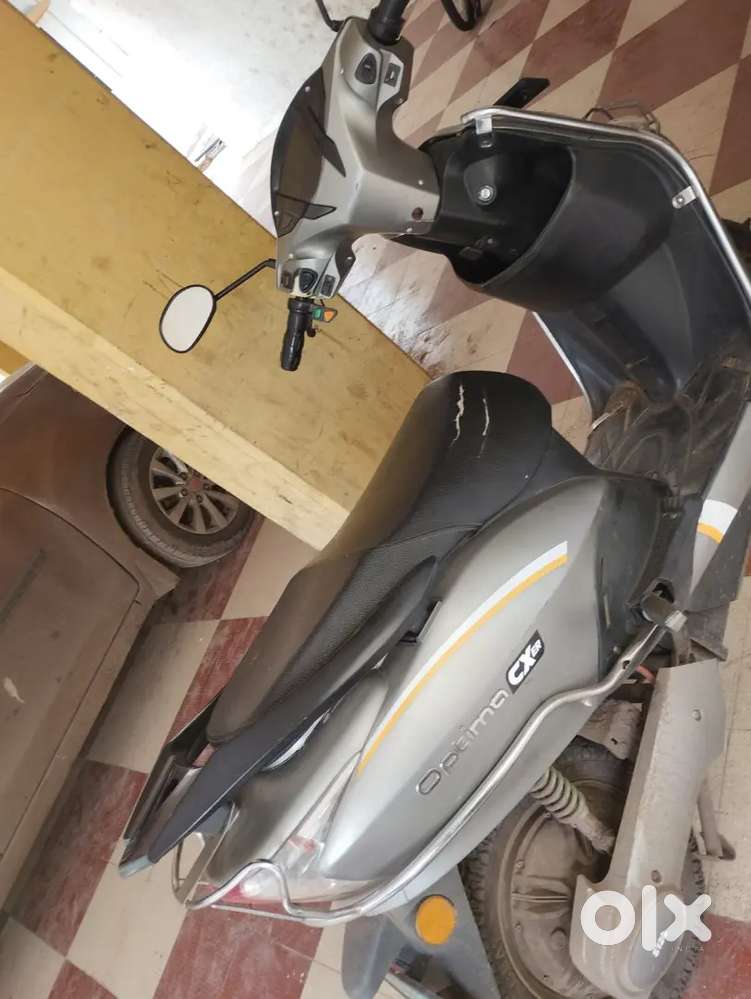 कंडीक्शन चांगली आहे डब्बल बॅट्री 120 KM . चा आवरेज देती