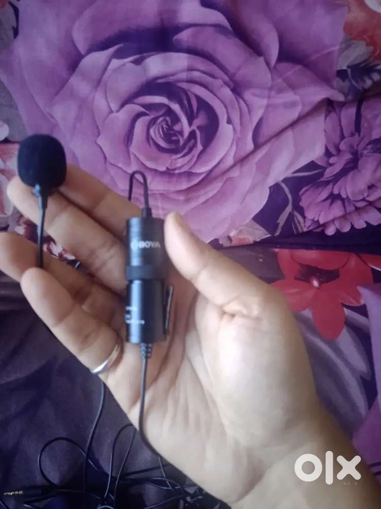 Wacom pen tablet with boya mic
