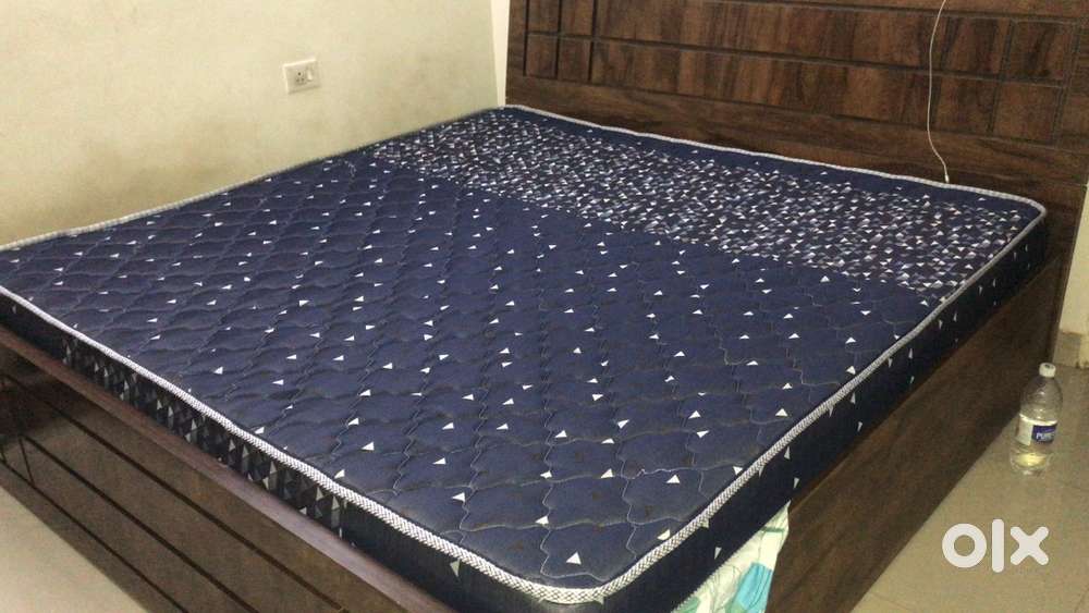 King size bed with huge storage with kurlon mattress