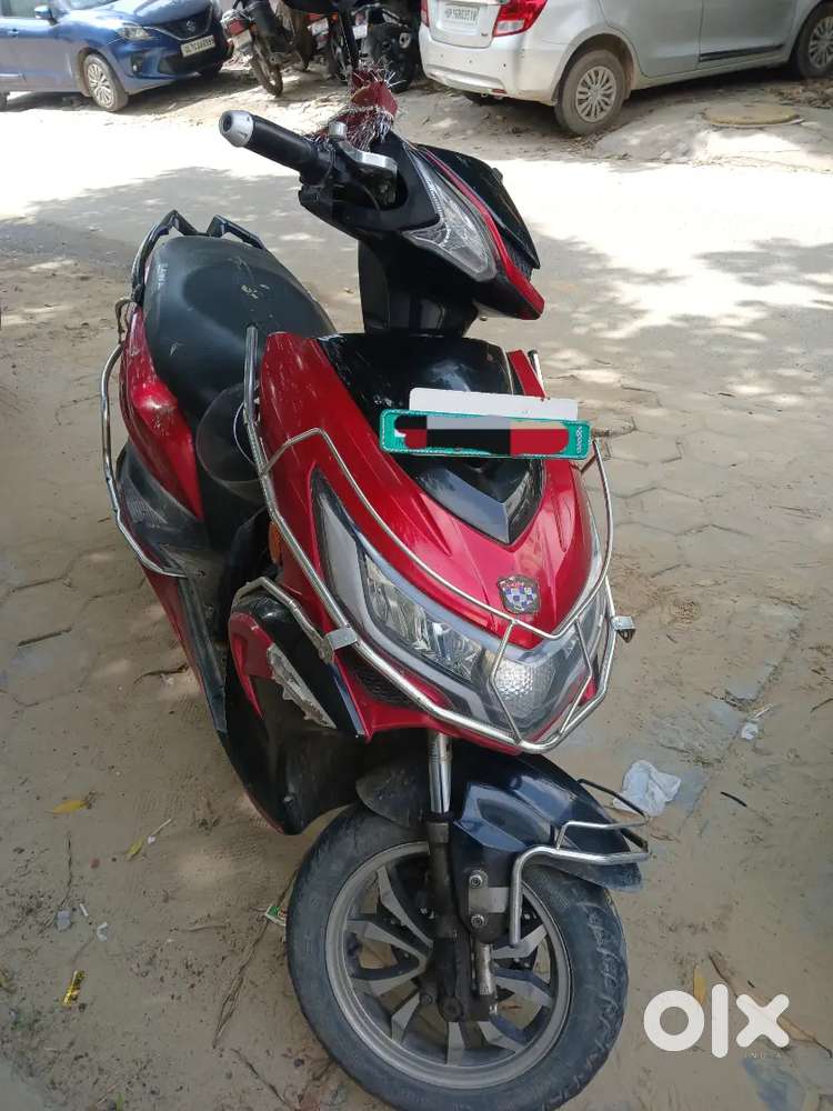 Okinawa praisePro new condition New remove able battery 100km reng