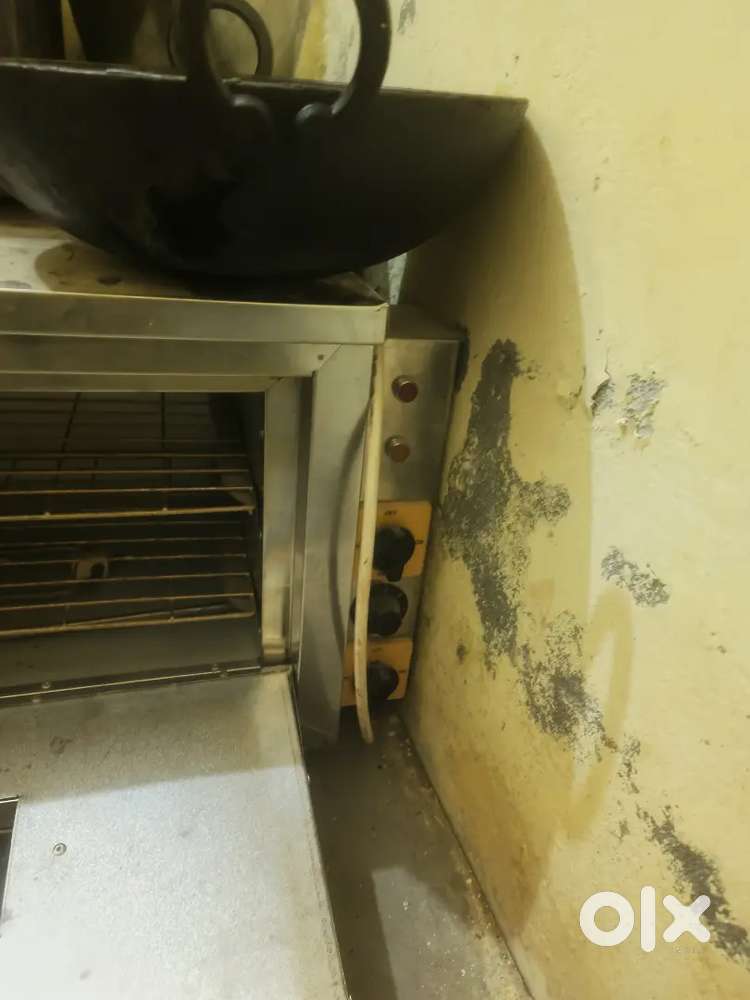 Oven commercial good condition