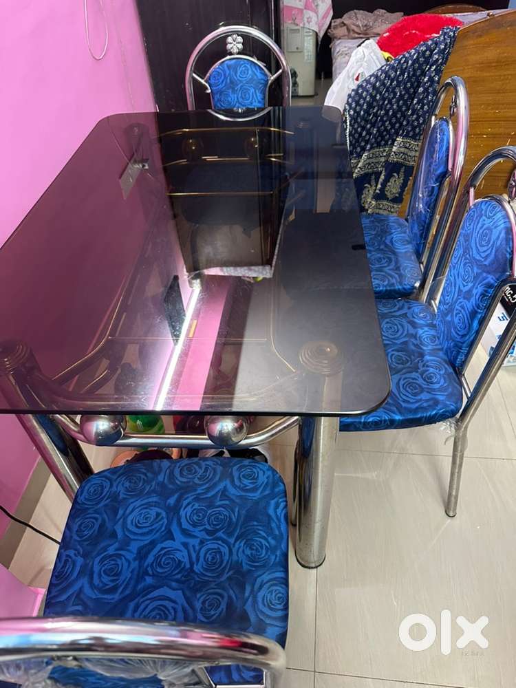 Dining table with 4 chairs