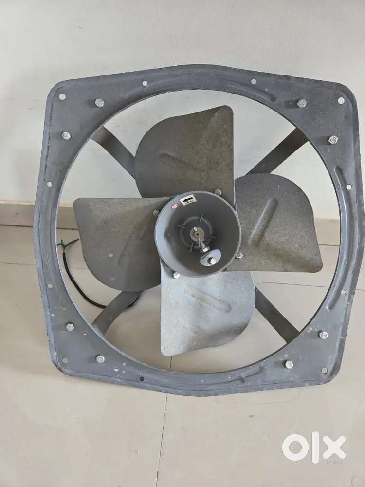 Exhaust fan for commercial cloud kitchen