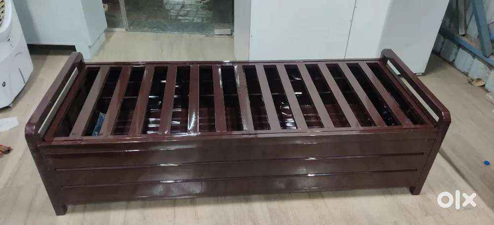 Metal single storage bed 2.5*6ft