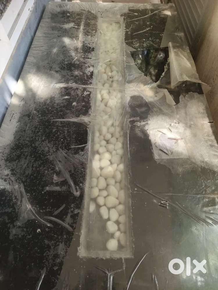 Dining table for sale