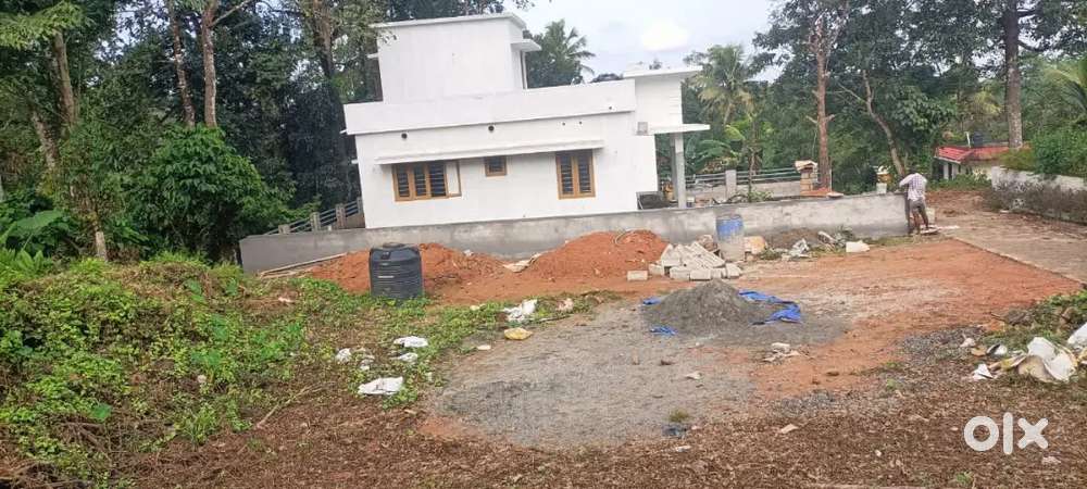 മണർകാട് 8 സെൻ്റ്  വീട് വെക്കാൻ അനുയോജ്യമായ സ്ഥലം വിൽപ്പനക്ക്