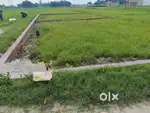 28कड़ी मेन रोड़ से 100 मीटर अन्दर प्लॉटिंग में प्लॉट ले