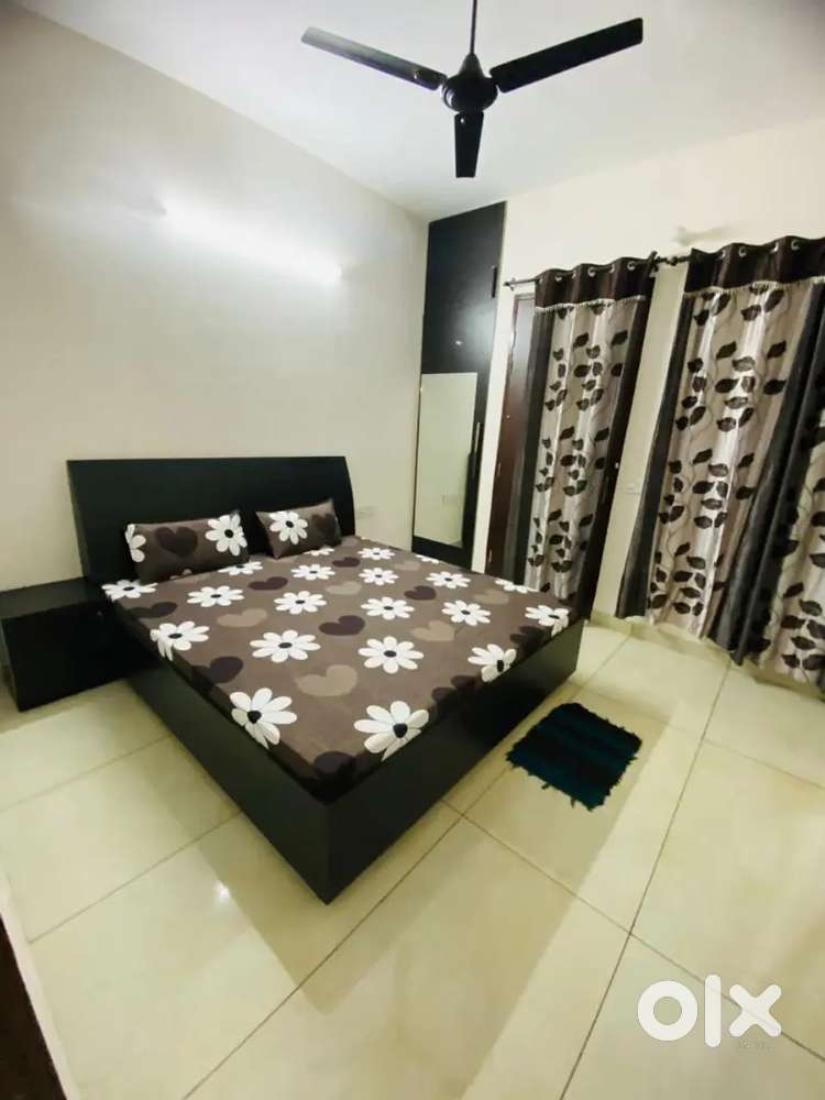 INDEPENDENT 2BHK FULLY FURNISHED FLAT AVAILABLE IN EASTERN PARK