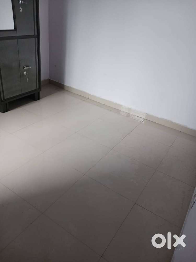 Flat on Rent in srishti Apartments