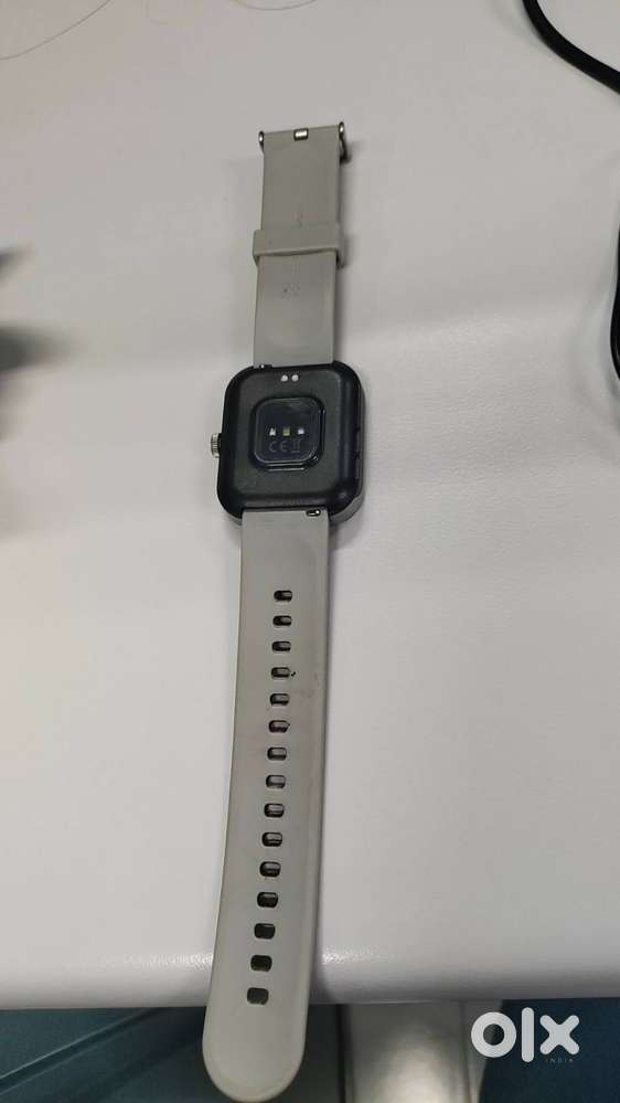 boAt Smart Watch – Full Touch Display  Good Condition  With Strap