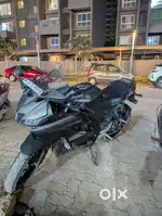 R15 V3 bike