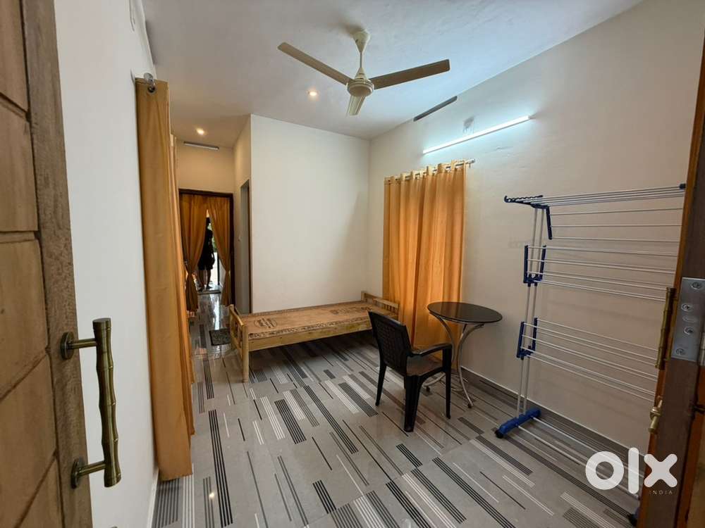 Brand new Single room attached balcony near NH plamood Pattom 10000/-