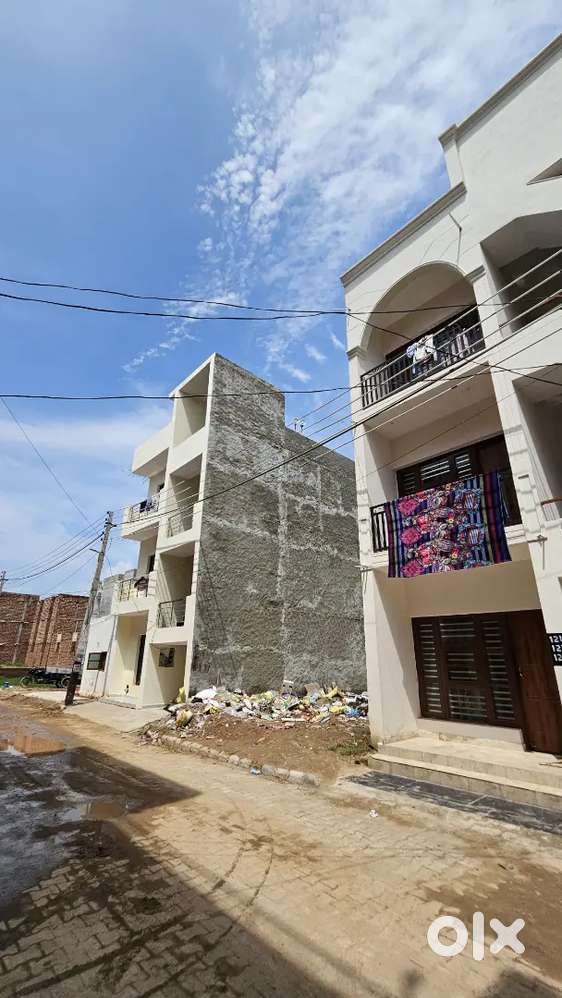 Construction at 1400rs per sq.f