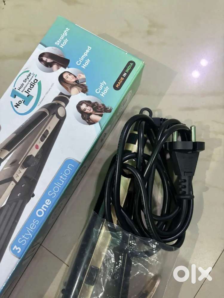 hair straightener with box