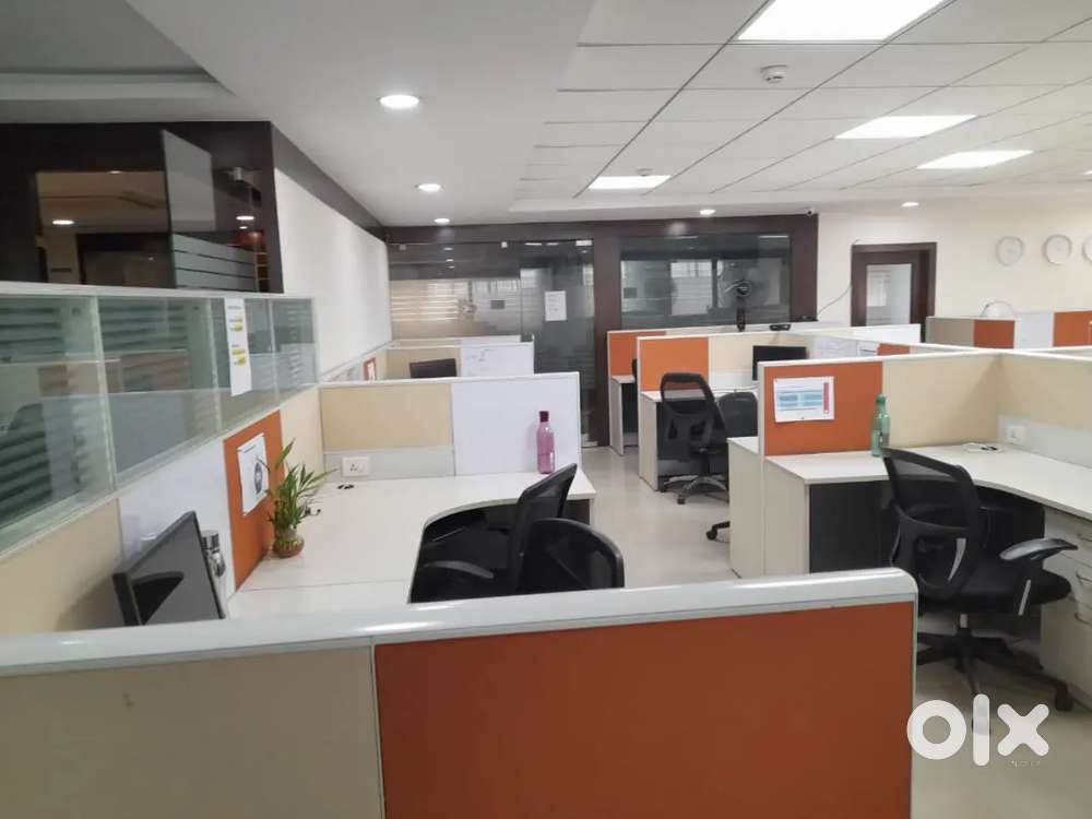 25 Workstations 5 Cabins plug and play office for Rent