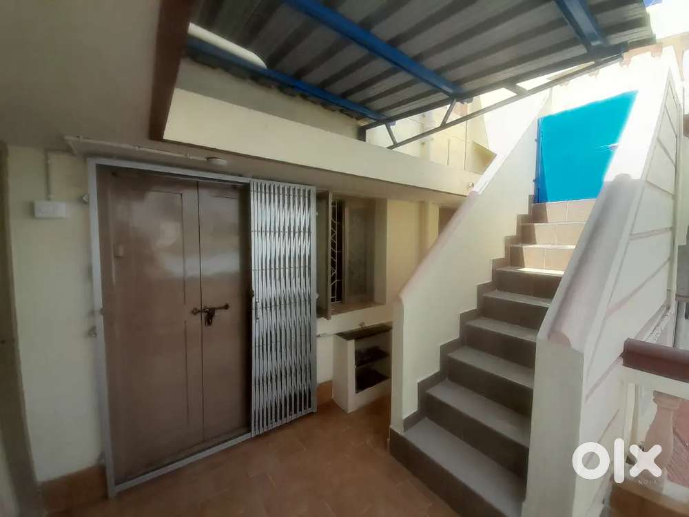 A house for rent at Natchiar Kovil Street, Woraiyur, Trichy