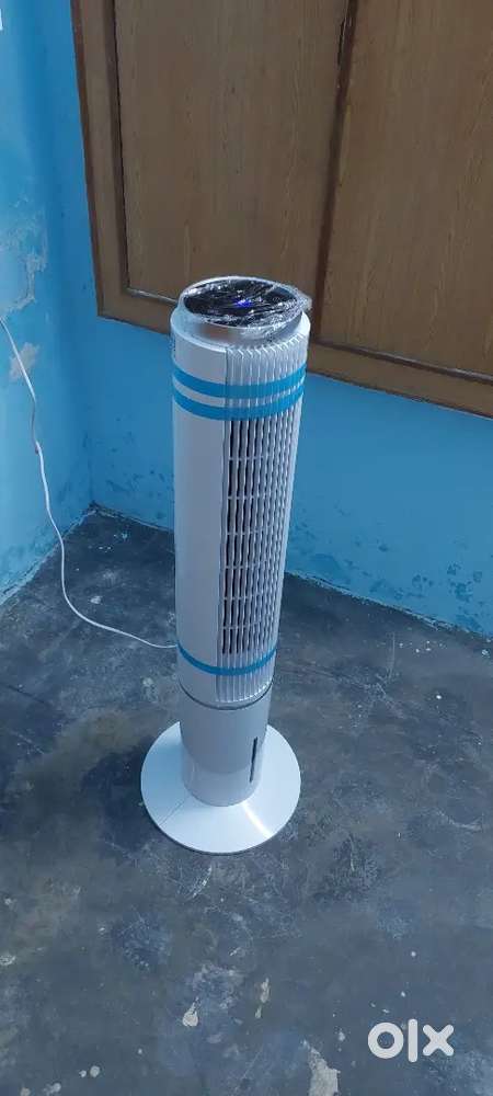 Corner cooler for shop, clinic, mini store