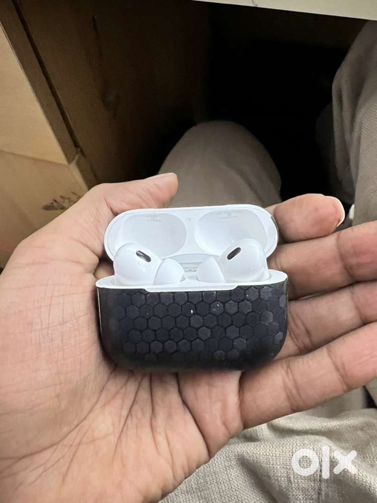 Apple Airpods Pro 2 With MagSafe Charging