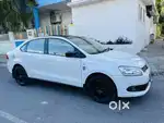 Volkswagen Vento 2010-2013 Petrol Highline, 2011, Petrol