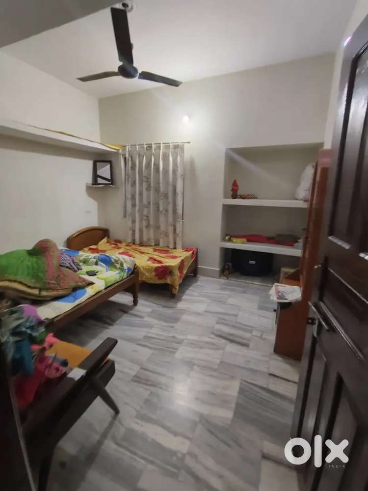 Only bachelors girls 1 Girl 2000 Rs And 2 Girls 3000