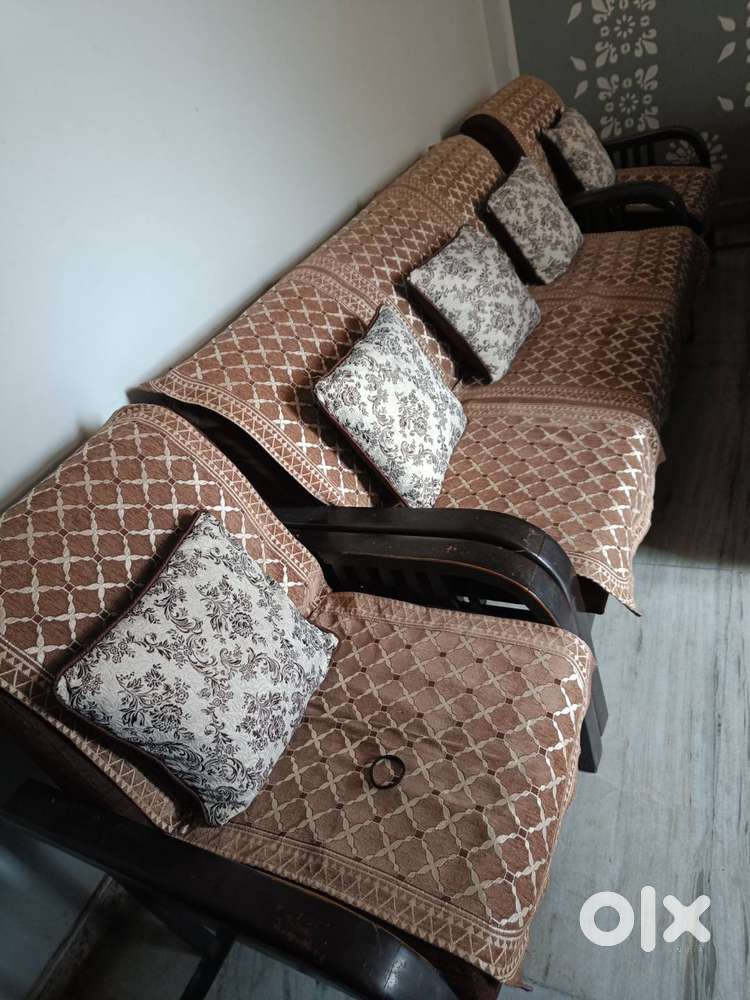 Counter L- shape, leather sofa 7 seater, 5 seater sofa, computer table