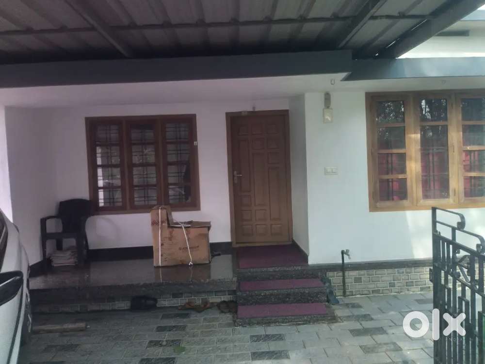 Kohippele42ലക്ഷം 3ബഡ്‌റൂം 5സെന്റ്