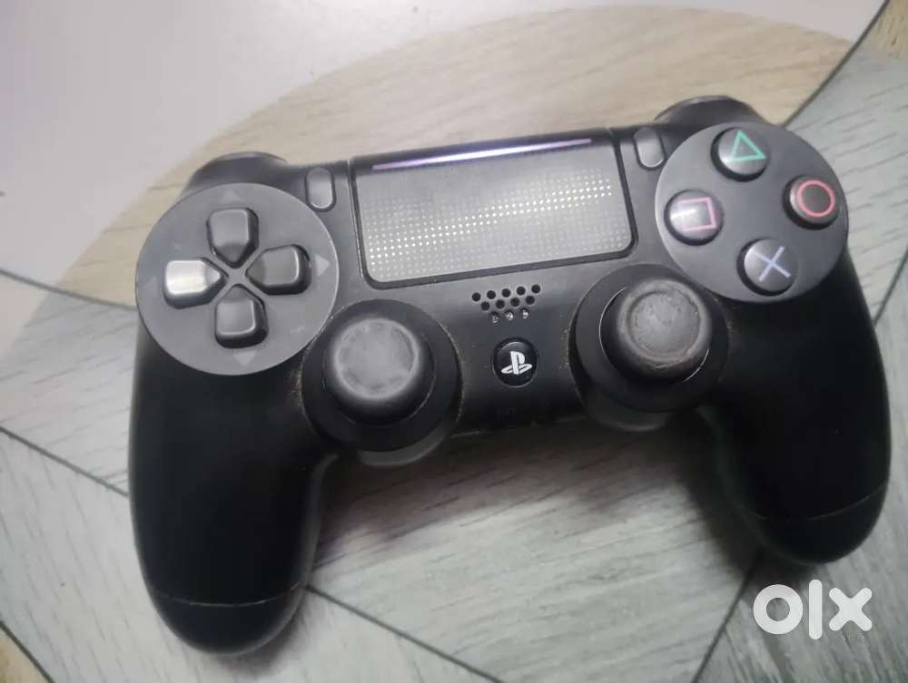 PS4 original controller