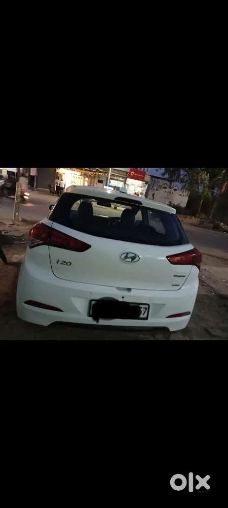 Hyundai i20 2016 Diesel 85688 Km Driven