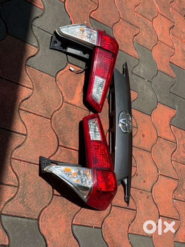 Innova Crysta orginal tail lamps