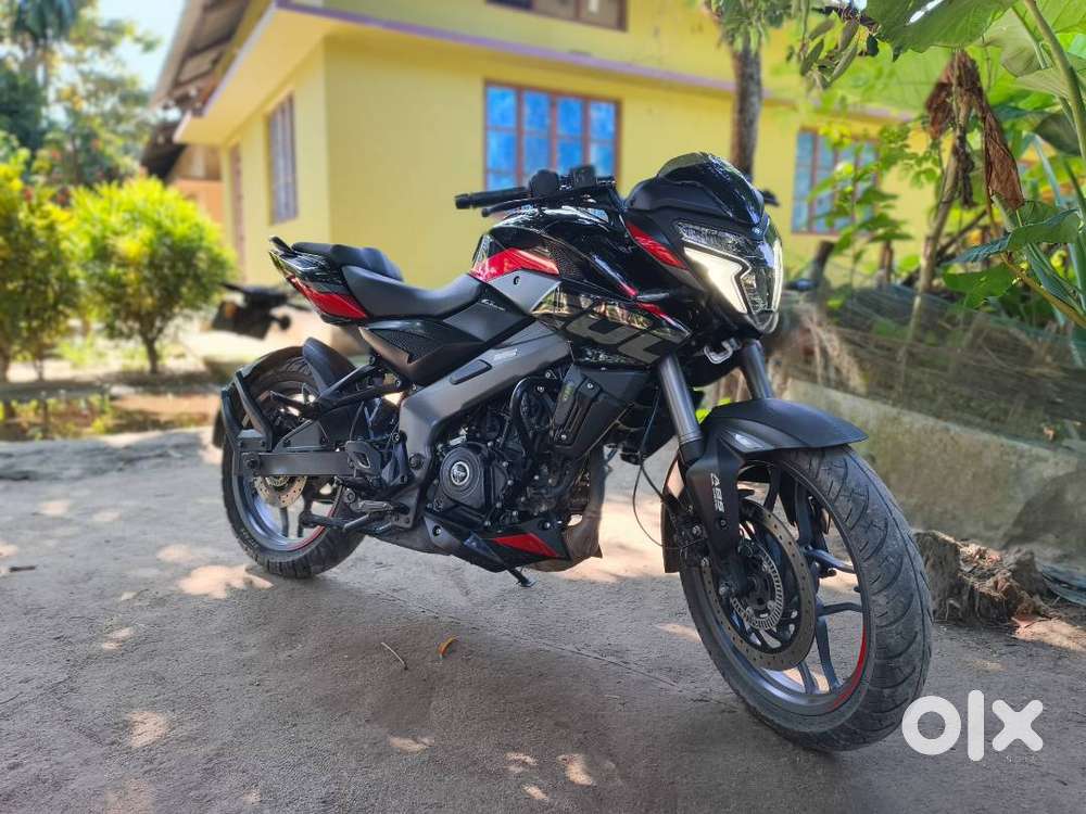 Bajai Pulsar Ns 200, one year old, bs7