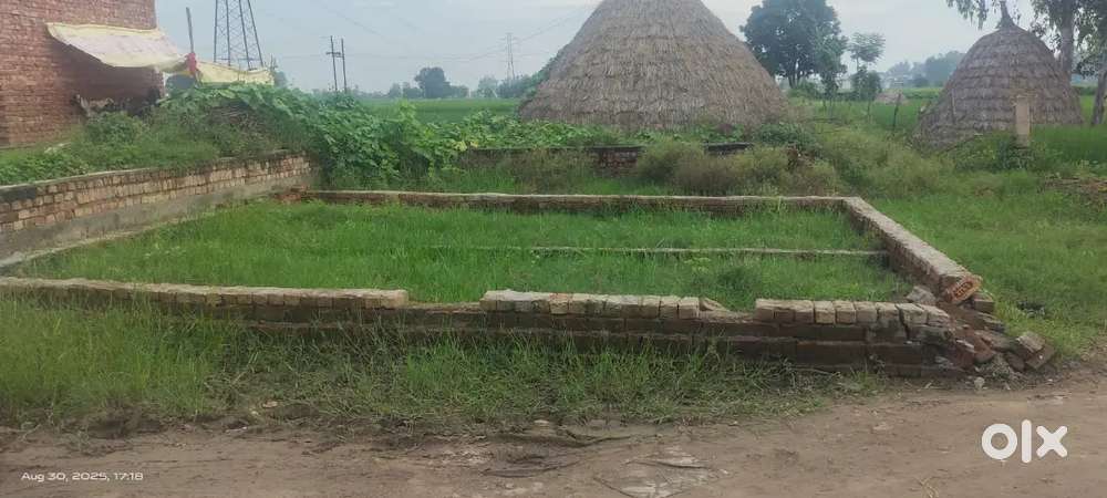 Plot for sale best for shop and godown