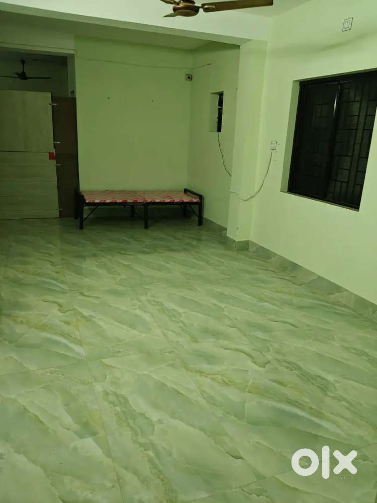 Big halls with 2 toilet available for rent