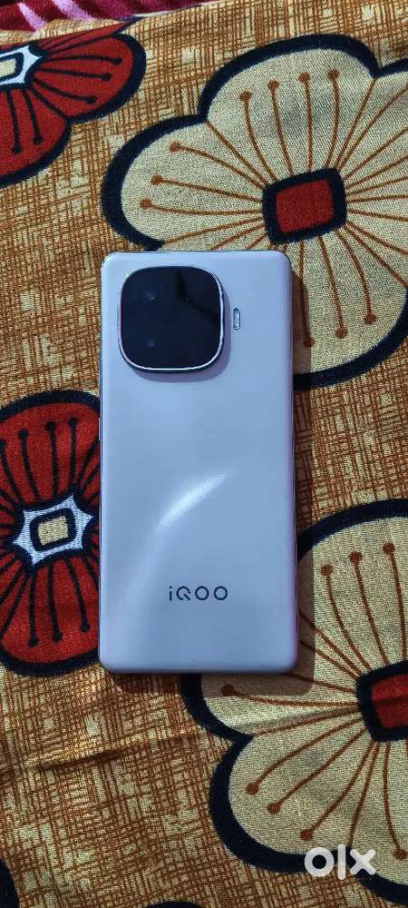 iQOO neo 10r  8/256gb bill box chager sab hai