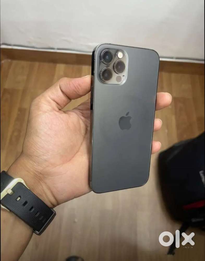 iPhone 12 PRO WITH BILL BOX AND CHARGER