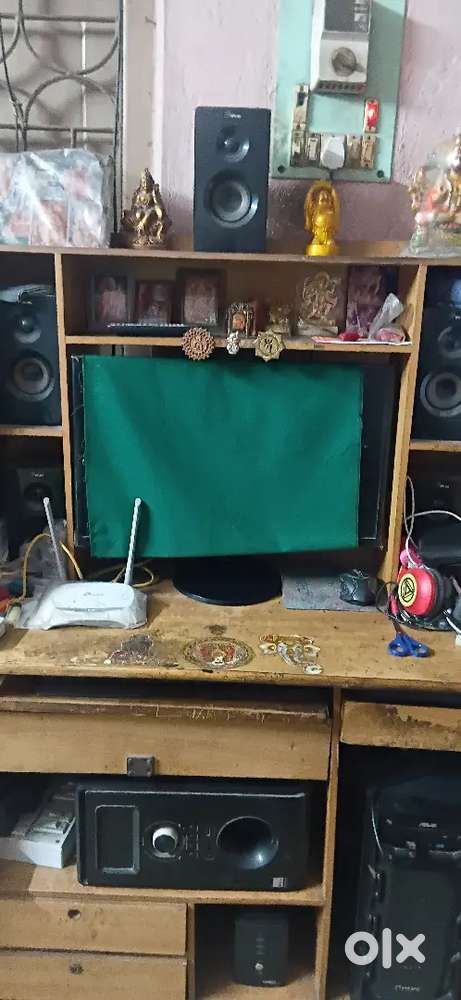 Computer with table