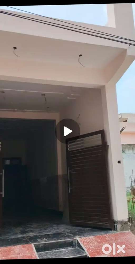 90 gaj ghar hai ground floor bna hua with tiles ND PATHHAR railing bhi
