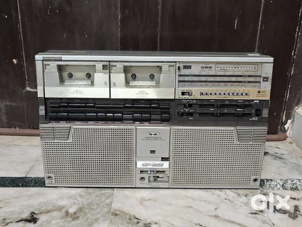 Sharp vintage audio cassette player general service aux FM working