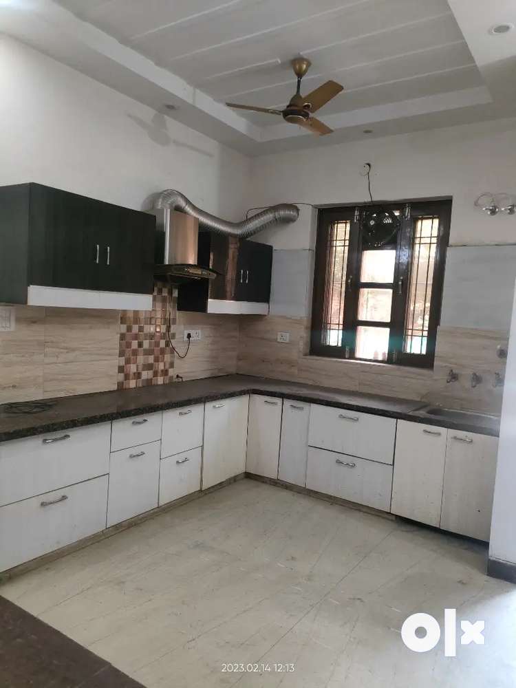 Newly constructed 3 bhk ground floor on best location