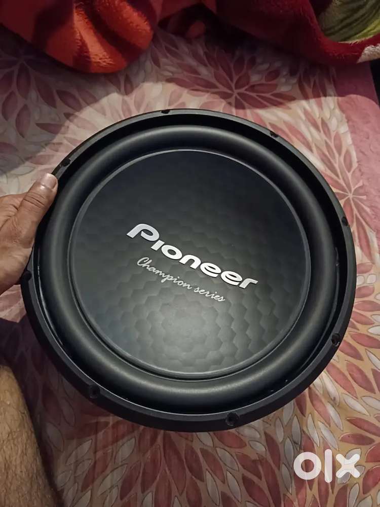 Pioneer 400w rms bass sound sabwoofer speaker.