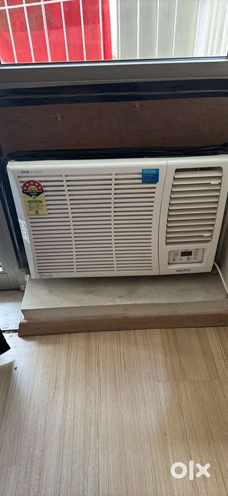 Voltas 1.5 ton 5 star ratingAC with stablizer